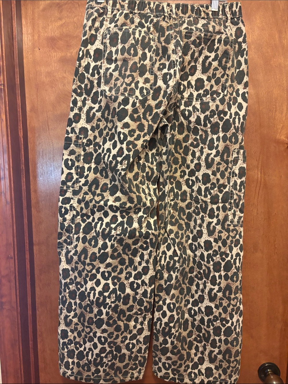 No Boundaries Women's Wide Leg Leopard Print Pants - Tan & Black - Picture 2 of 2